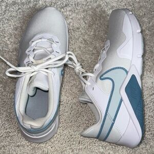 NEW Nike Legend Essential 2 Sneakers - Size 8.5